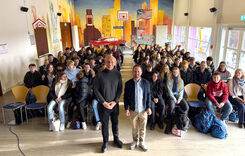 „Viren kapieren – Wissen macht immun: Virologe begeistert Zehntklässler für Wissenschaft“